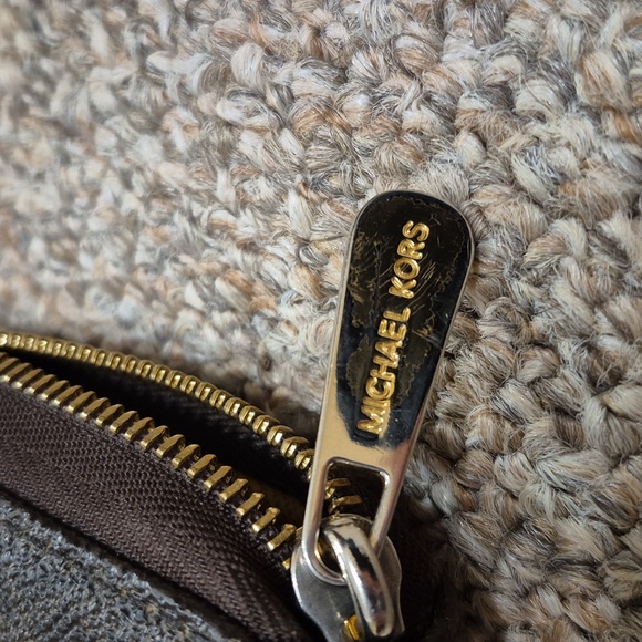 Michael Kors Large Wristlet Wallet GUC - Picture 3 of 16